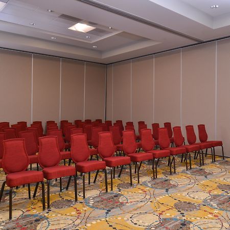 ホテル Crowne Plaza Shenandoah - The Woodlands Area By Ihg エクステリア 写真